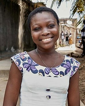 Olivia Aka vit en Côte d'Ivoire avec un diabète de type 1 .